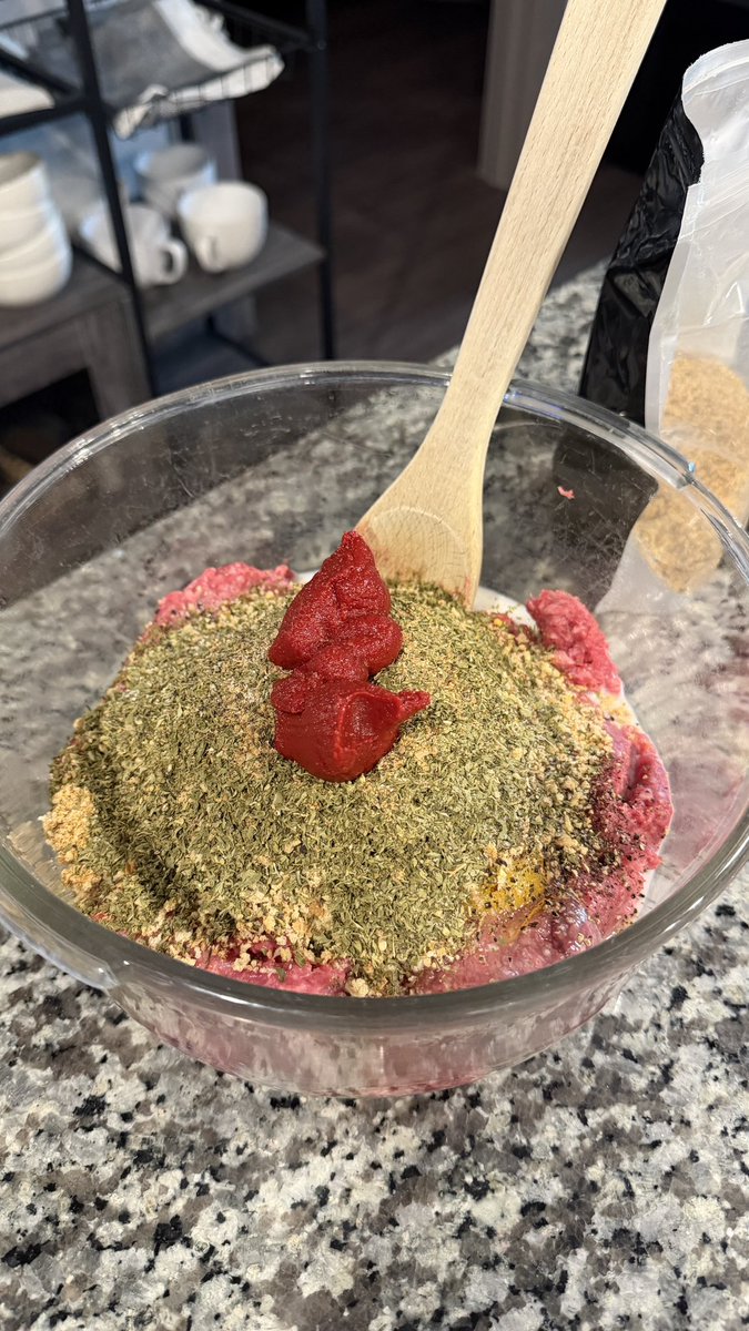 Tex Yotie 🔜 🏖 tweet media