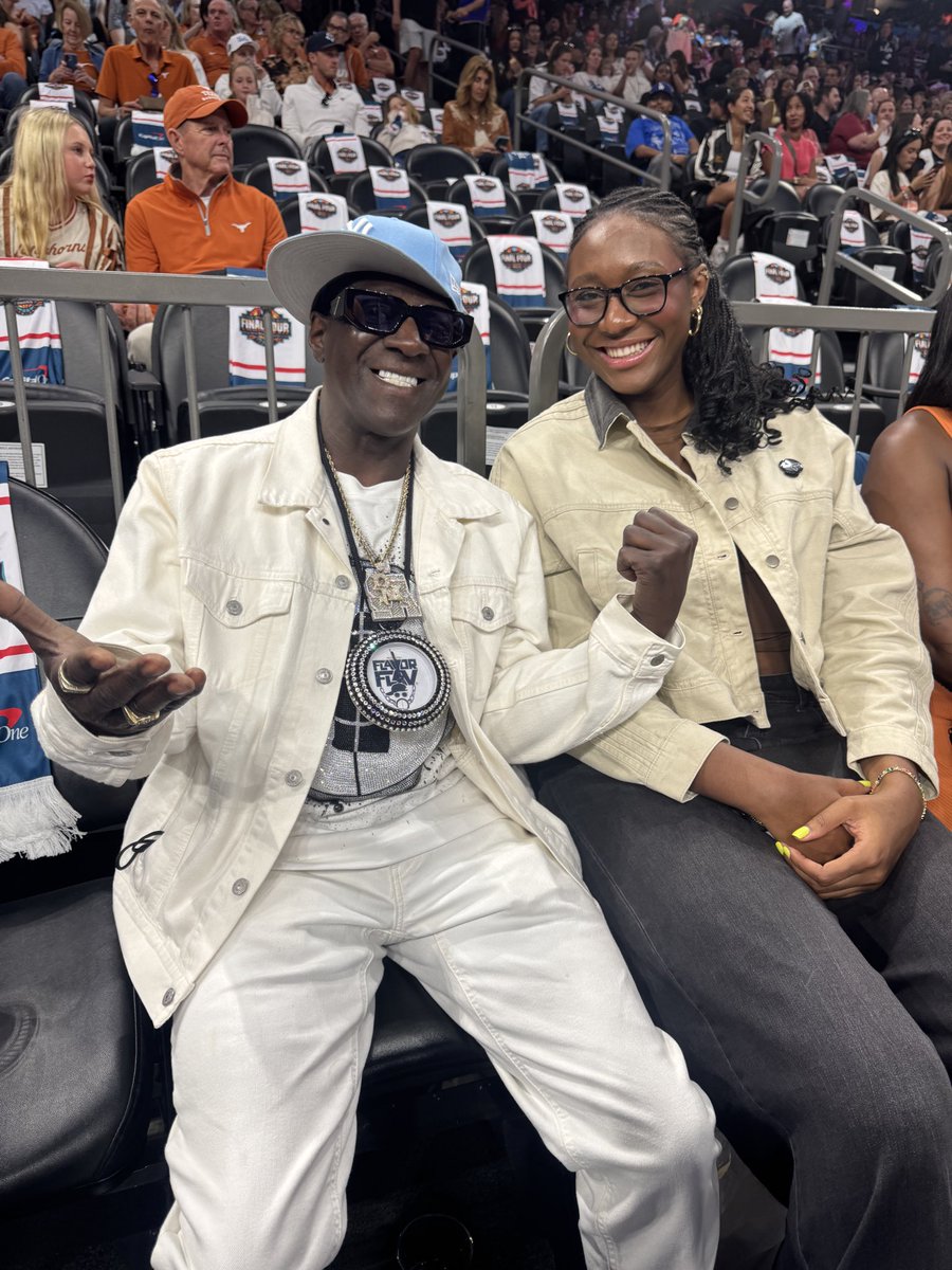 FLAVOR FLAV tweet media