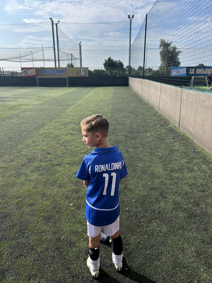 Lewis Tracey tweet media