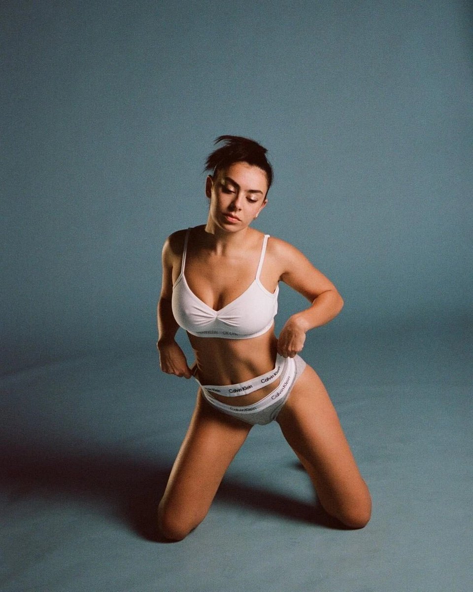charli xcx museum tweet media