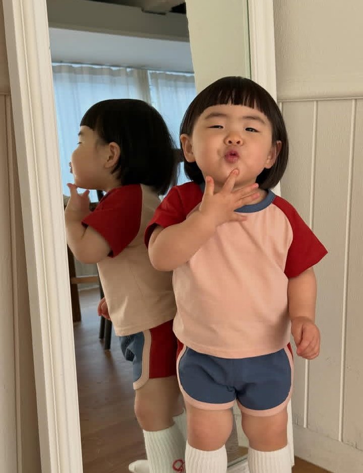 LintangNamirah's tweet photo. Hidup cuma sekali
Di kira aku akan buang waktu
Untuk ngebuktiin aku baik?
Gak perlu..
Sesuai kepercayaan masing" aja💕 https://t.co/5V9tENnnhI