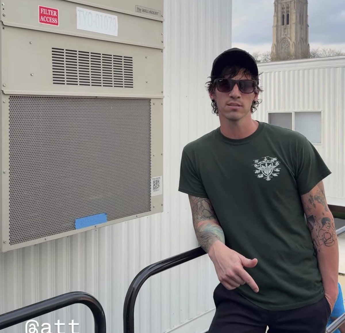 James ⊬ tweet media