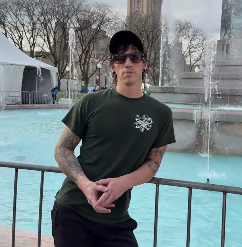 James ⊬ tweet media