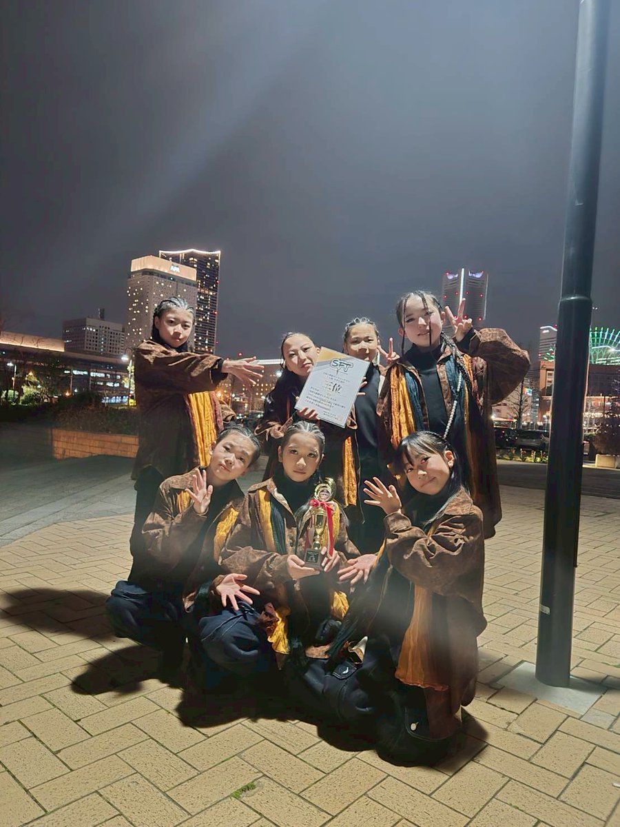 『全国人数制ダンスコンテスト　7人制小学生部門』の全国大会で、でっPAり凸が【3位入賞】しましたぁ〜🎉🎉
おめでとう😆✨✨
#全国人数制ダンスコンテスト　#キッズダンス　#滋賀
#ダンスＦＨ  #でっぱり