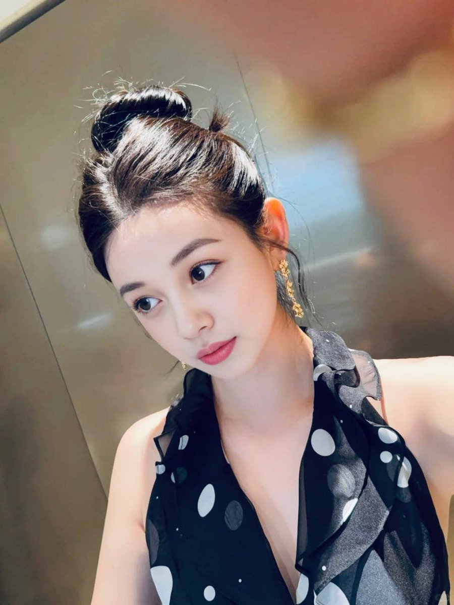 AhRimei59852's tweet image. Building my own empire, one day at a time. Luck is just what happens when preparation meets opportunity. 🥂✨

#IndependentWoman #GoalDigger