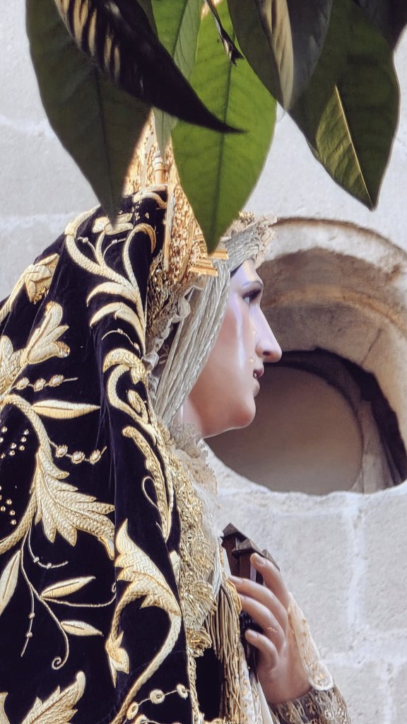SantaLeonor13's tweet image. Soledad de San Buenaventura 

@hdadsoledad 
#ViernesSanto 
#SSantaSevilla26 

BnasNoches HMSDQ 

Paz y Bien.

PD
📸 Rafa Rodríguez