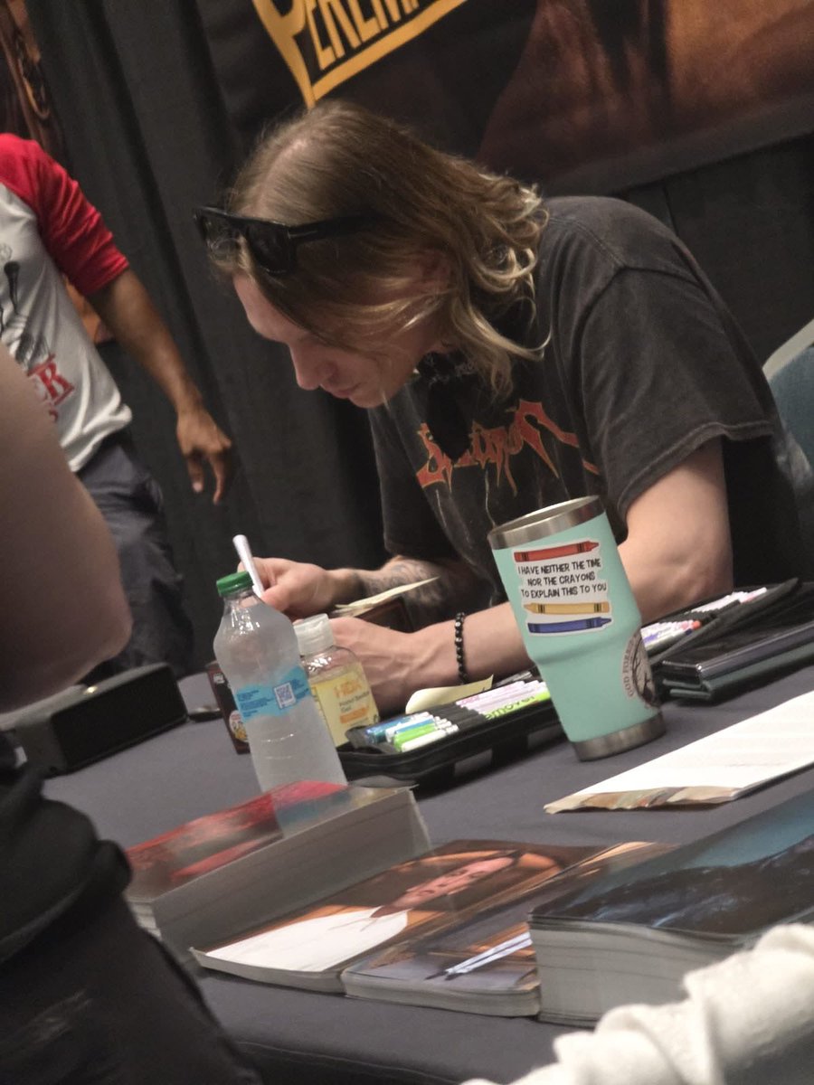x0xJennix0x's tweet photo. #prcomiccon #jamiebower https://t.co/41t4qfdjwg