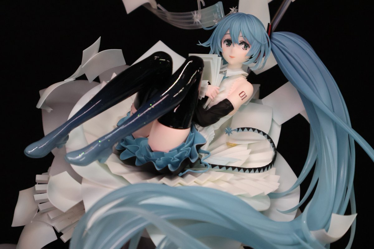 Chalk_88's tweet photo. ＜asteroid：初音ミク＞

超超大好きなイラストなので、絵師様、原型師様に只々感謝を…

イラスト : Rella様(@Rellakinoko)
原型 : 夕目様(@ryu_moumou)
ディーラー : Awaken様(@AwakenTony)
製作 : ちょーく(@Chalk_88)

#初音ミク #Miku #ガレージキット https://t.co/2PyUD2AHjv