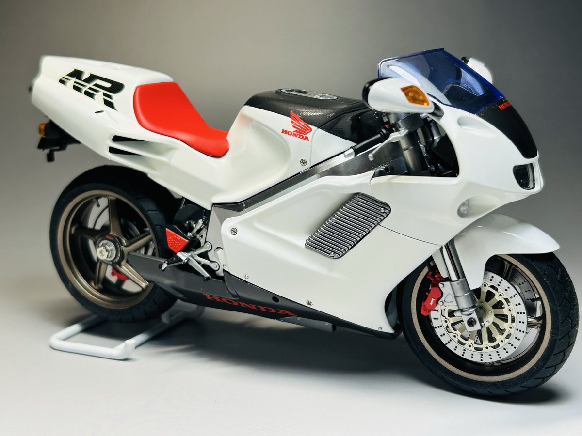 moto factory M'z tweet media