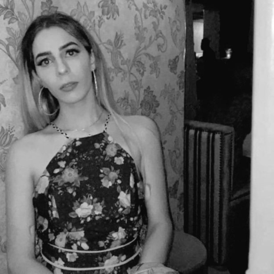 ǝʞıɯ tweet media