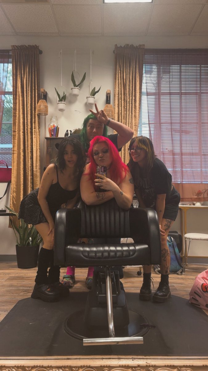 My bb, my best friend, and my baby sister. I’m so happy