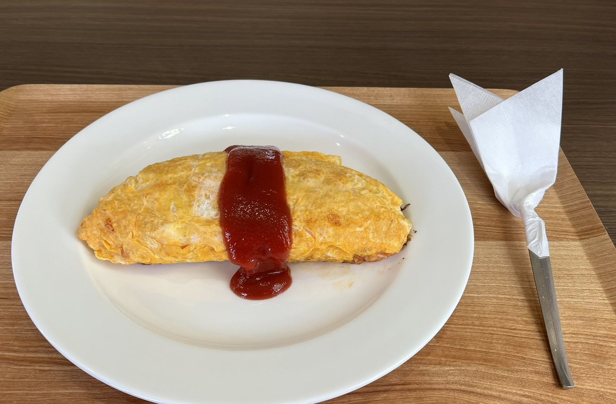 sc82_oversoul's tweet image. オフだった昨日は
精神衛生上良さげな喫茶店にINしてきた
昔ながらの洋食屋クオリティで
RC30の超絶綺麗な個体も飾ってある
いいもの見させて貰ったぜ

#VFR750R
#RC30
#オムライス美味かった