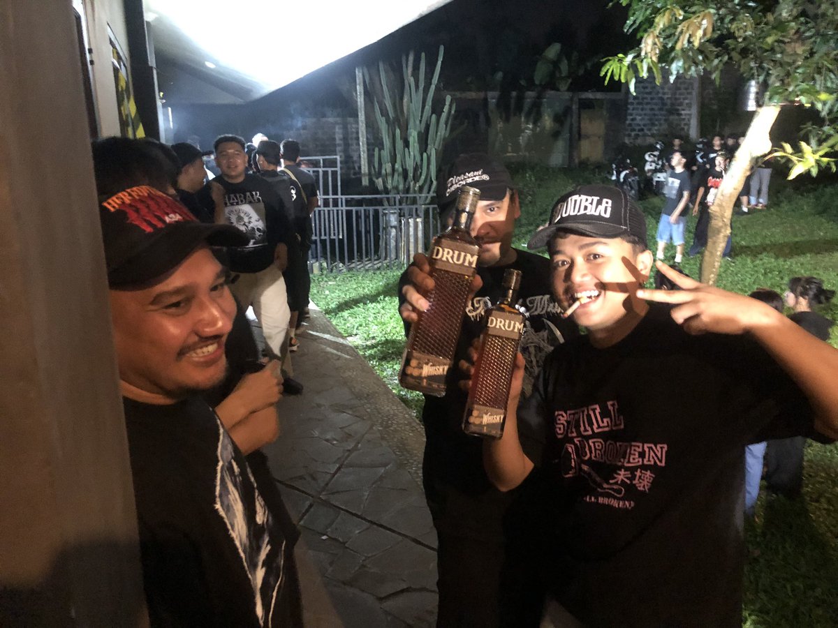 BORN TO LAND HARD tweet media