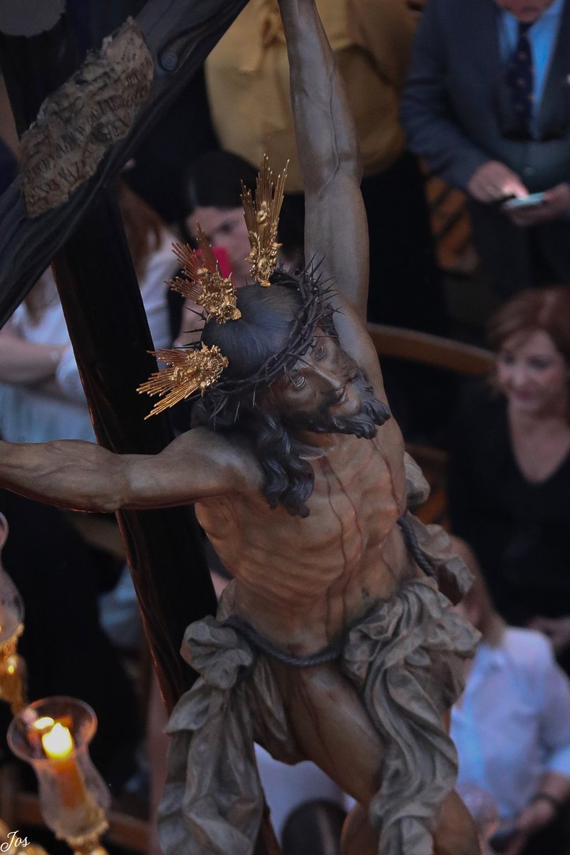 Rey de reyes….. Cachorro nuestro 
<a href="/HdadCachorro/">El Cachorro</a> #ViernesSanto26 
#SSantaSevilla26
#TDSCofrade #Sevilla