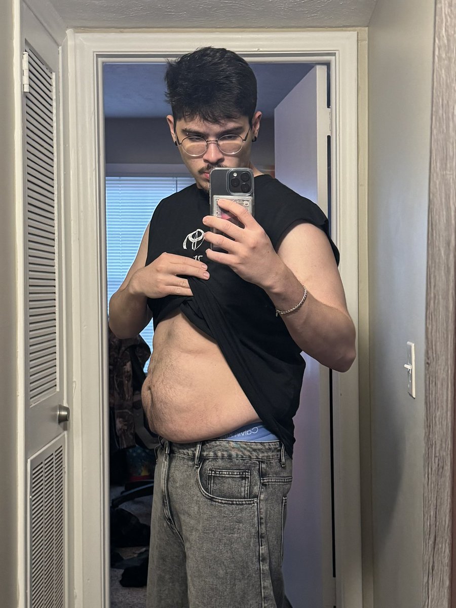 josh ✩ tweet media