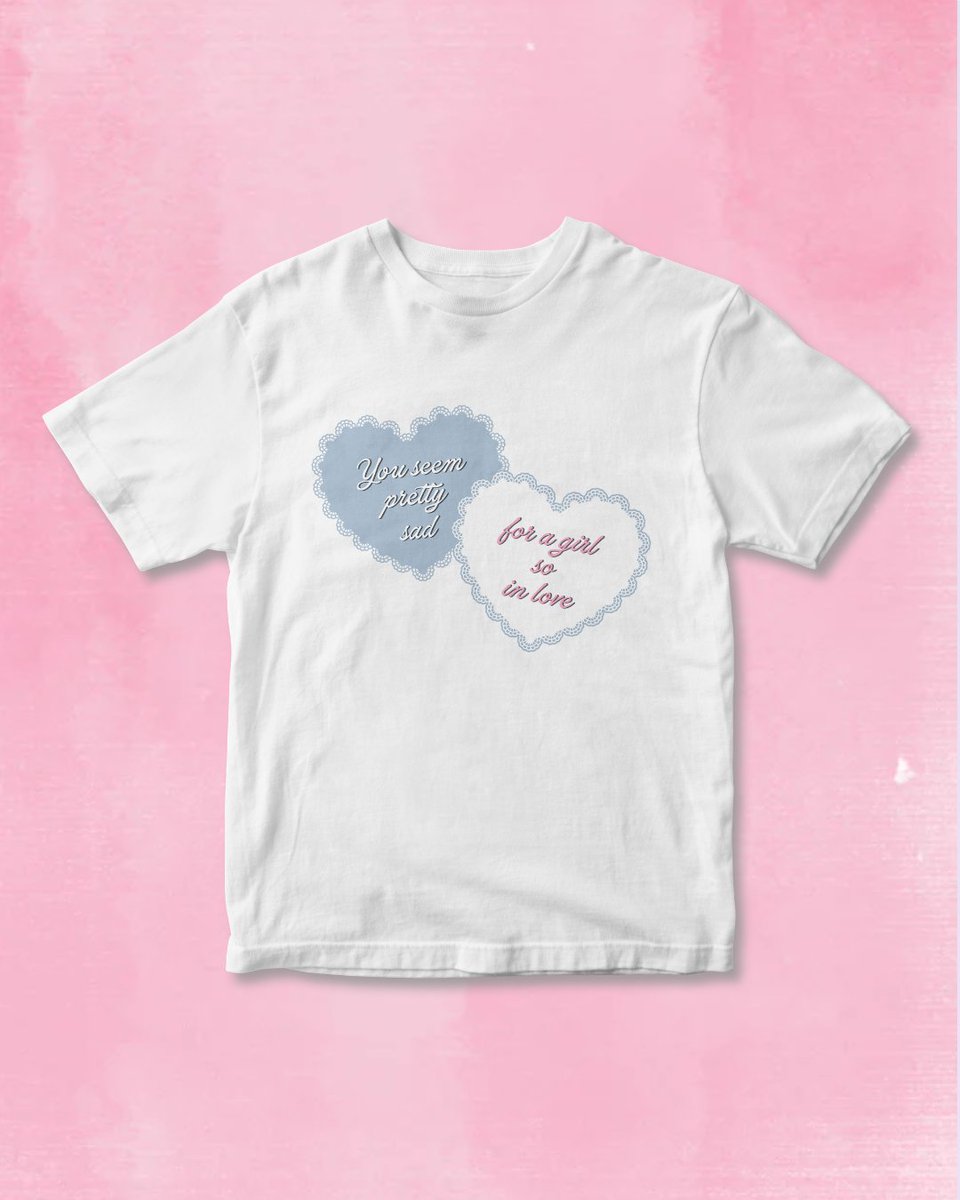 undefined_merch's tweet photo. ♡⋆°｡⋆𐙚 you seem pretty sad for a girl so in love 𐙚⋆°｡⋆♡
Nuevos diseños de Olivia ya en la web! Y por supuesto también los van a encontrar el Sábado 18 en @feriarandomar https://t.co/YN6fPv5dEc