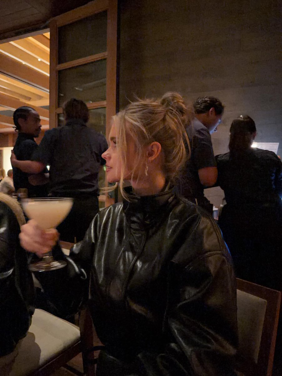 𝚂𝚞𝚖𝚖𝚎𝚛. 𑁍 tweet media