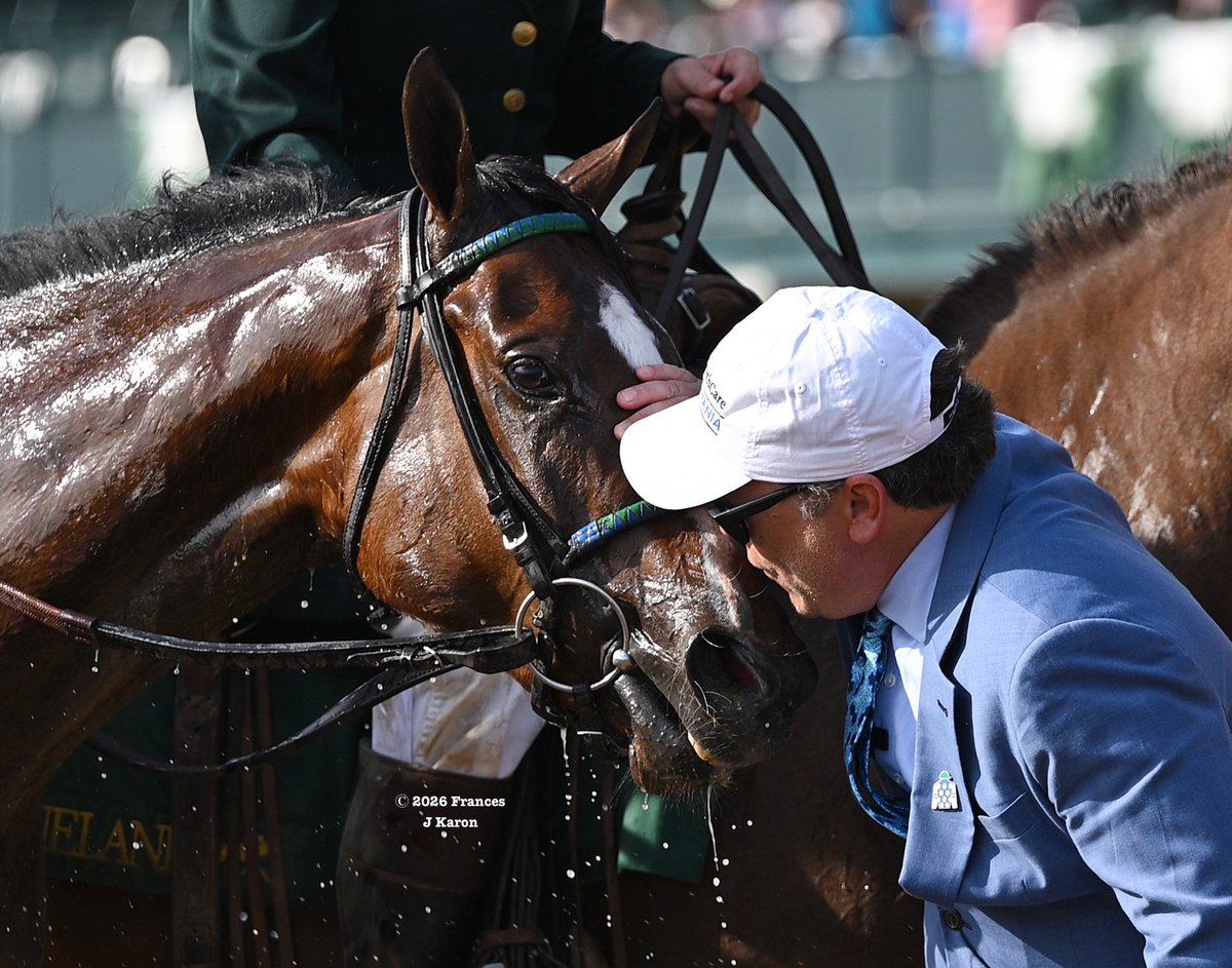 francesjkaron's tweet photo. Percy's Bar 💚💙 became a G1SW (again...and got to keep it this time) with her resounding win in the Ashland at Keeneland. On to the Kentucky Oaks for the @AirdrieStud-bred daughter of Upstart! First G1 win for @luanmachado85 and the 2nd G1 win at Keeneland for @colebrookstable. https://t.co/2MuZS8nuwh