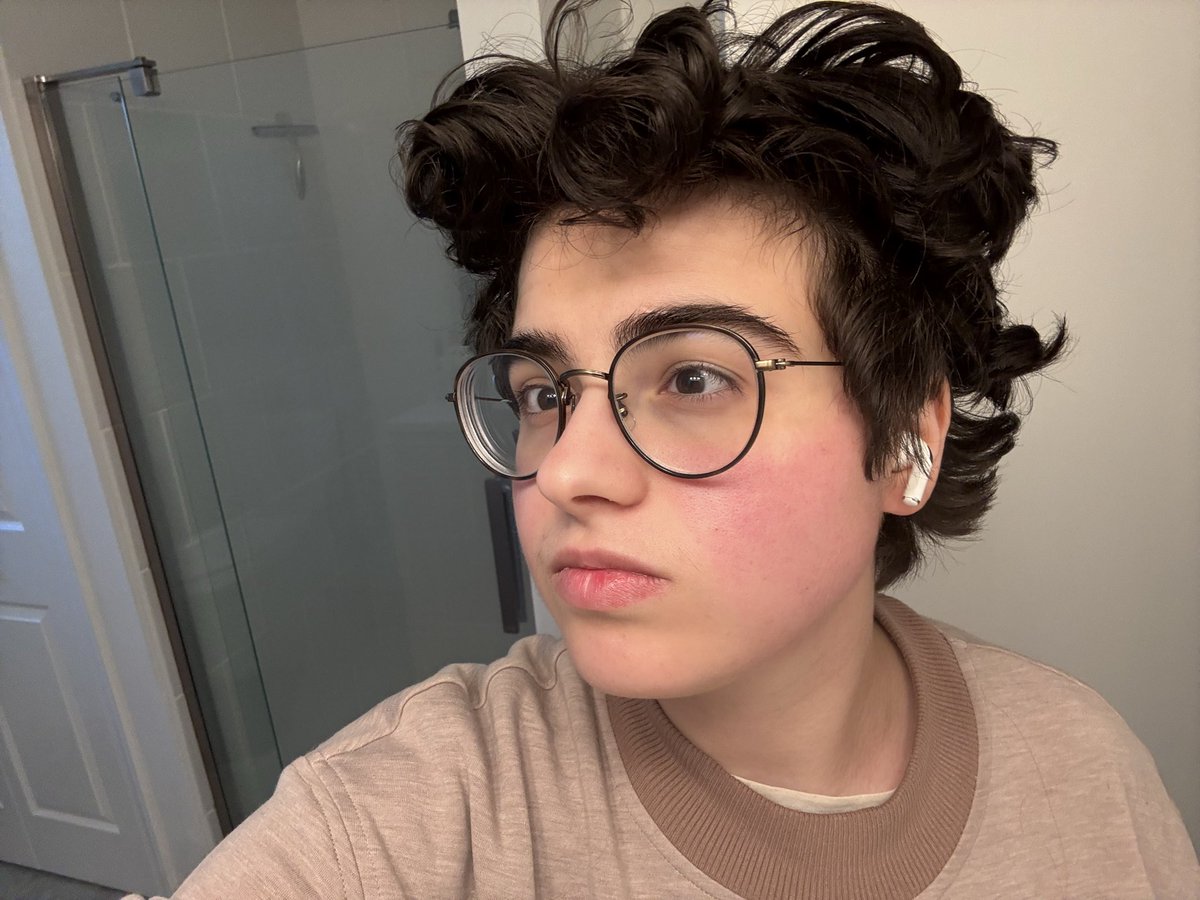 Maia Poet🦎 tweet media