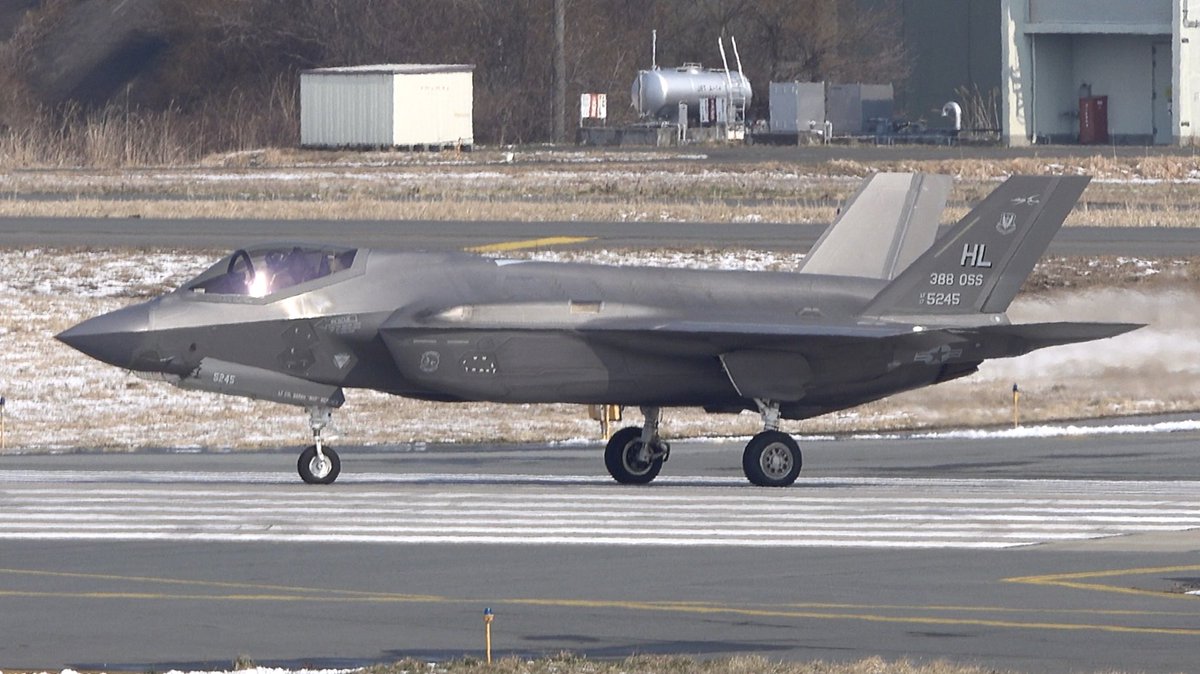 Fighters Field 556 tweet media