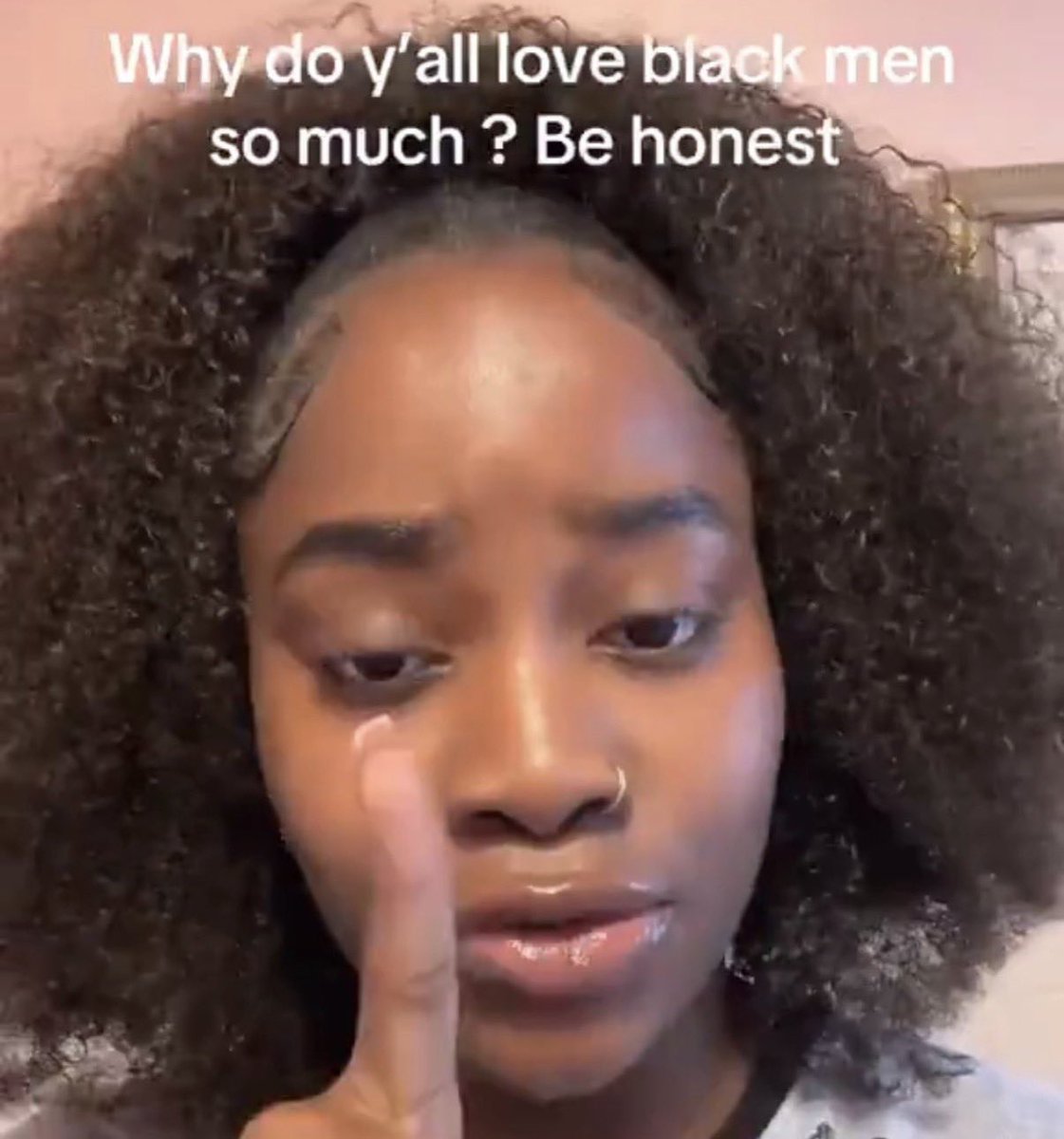 KingLohengramm's tweet image. Date..Date?! You’re meant to hate, not date
Looking at a black man = fetishising him so imagine dating?! 
What do you even see in them smh
#DickPoliceUnit &amp;amp; #BlackMenDefenseForce come take this fetishiser before a black man suffers from her wrath please