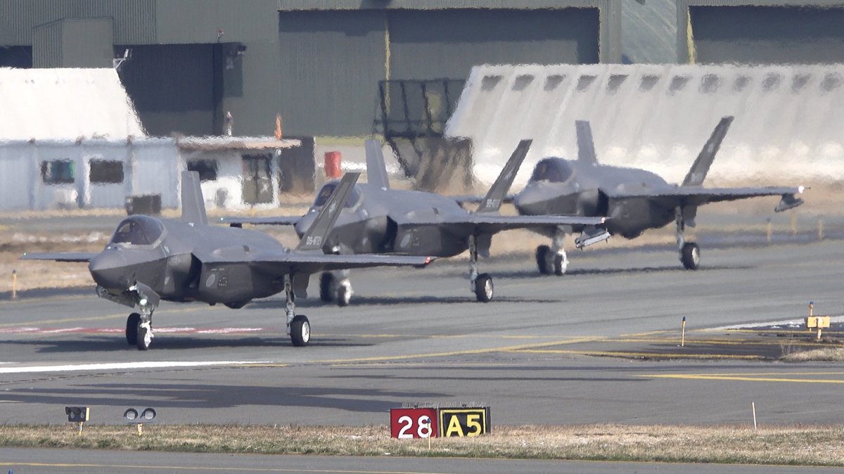 Fighters Field 556 tweet media