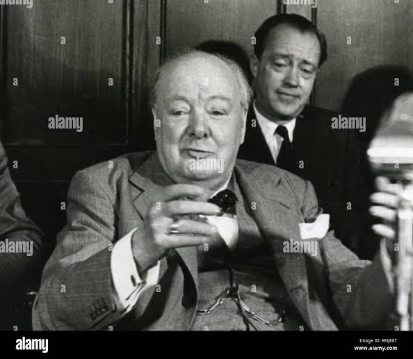 strnnk_'s tweet image. In difficult times Brits elected this one. 
Judging by his appearance - fat  bold sybarite.
Doesn’t look like leader or intellectual at all.

I’ll skip the one Germans elected