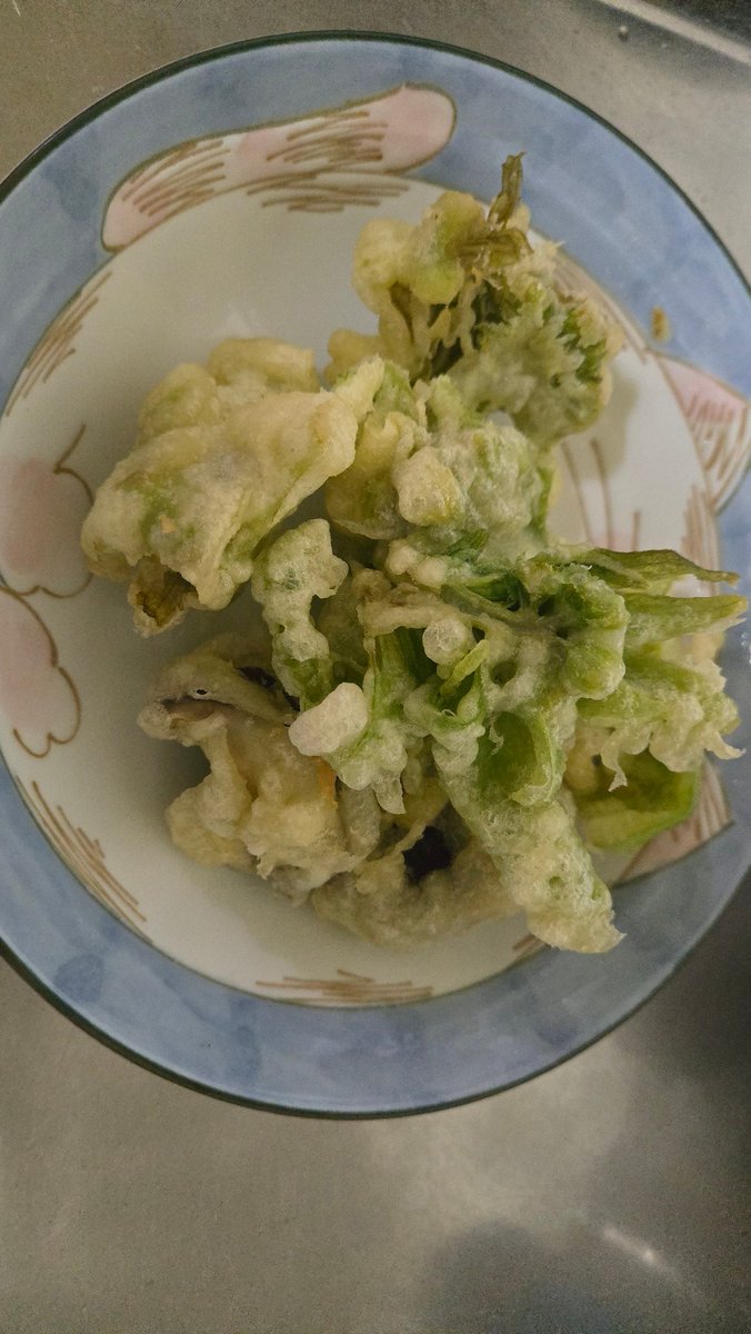 いぐさ tweet media
