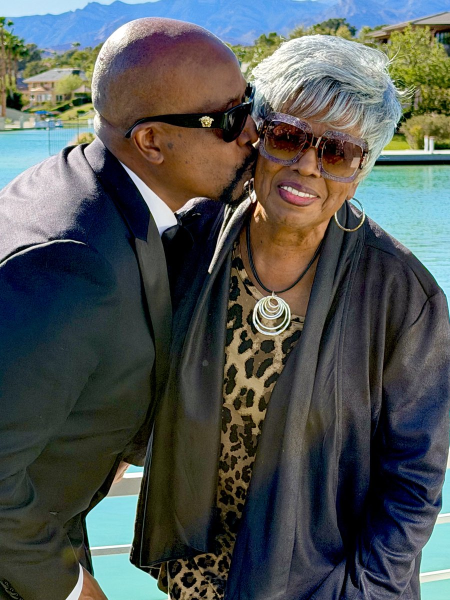 MC HAMMER e/acc tweet media