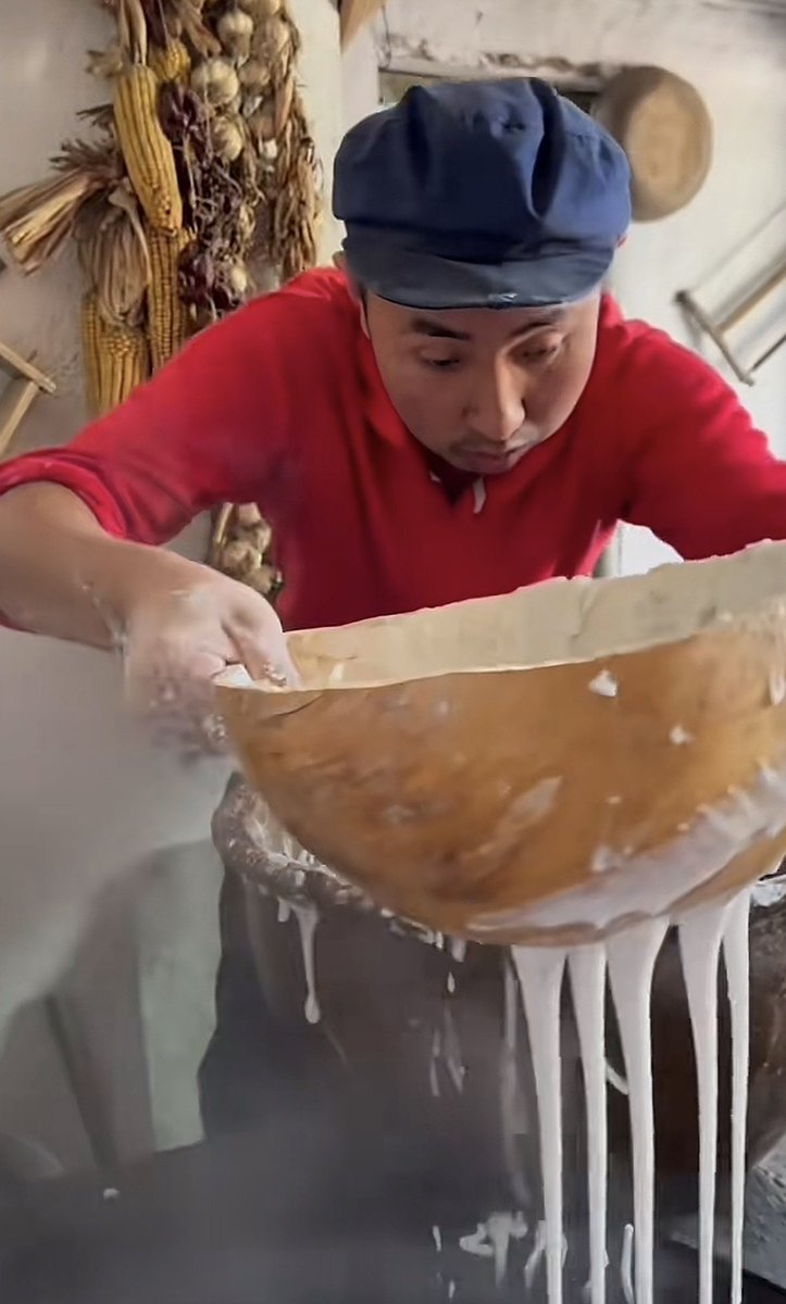 Perdón si no te respondo mi amor estaba viendo a mr biao hacer menjurjes raros con mierdas a encontró en su cajón