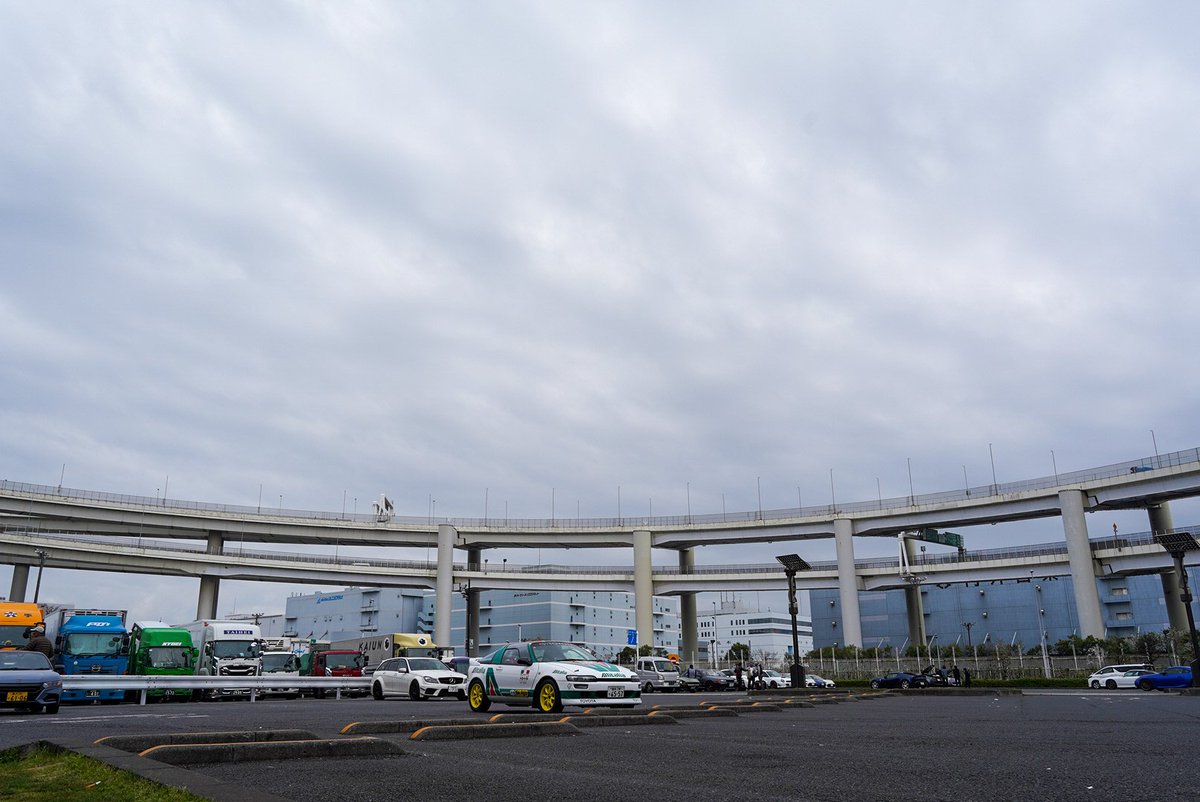 雨はギリギリ平気そうだったので、散歩。
#トヨタセラ #大黒PA