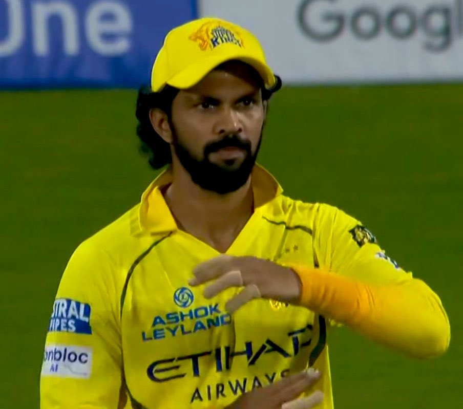 Junaid Khan tweet media