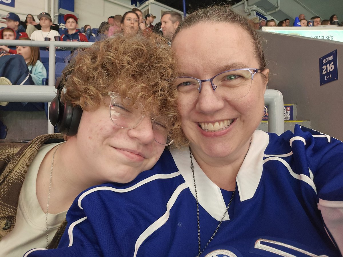 Rhondapayne223P's tweet photo. @SyracuseCrunch Puck for Cam?
🤞##tullyspucks https://t.co/1rbAcK6Gvm