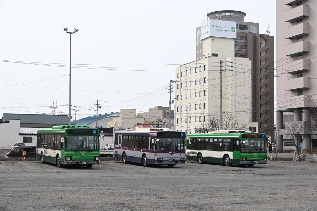 札ムロ tweet media