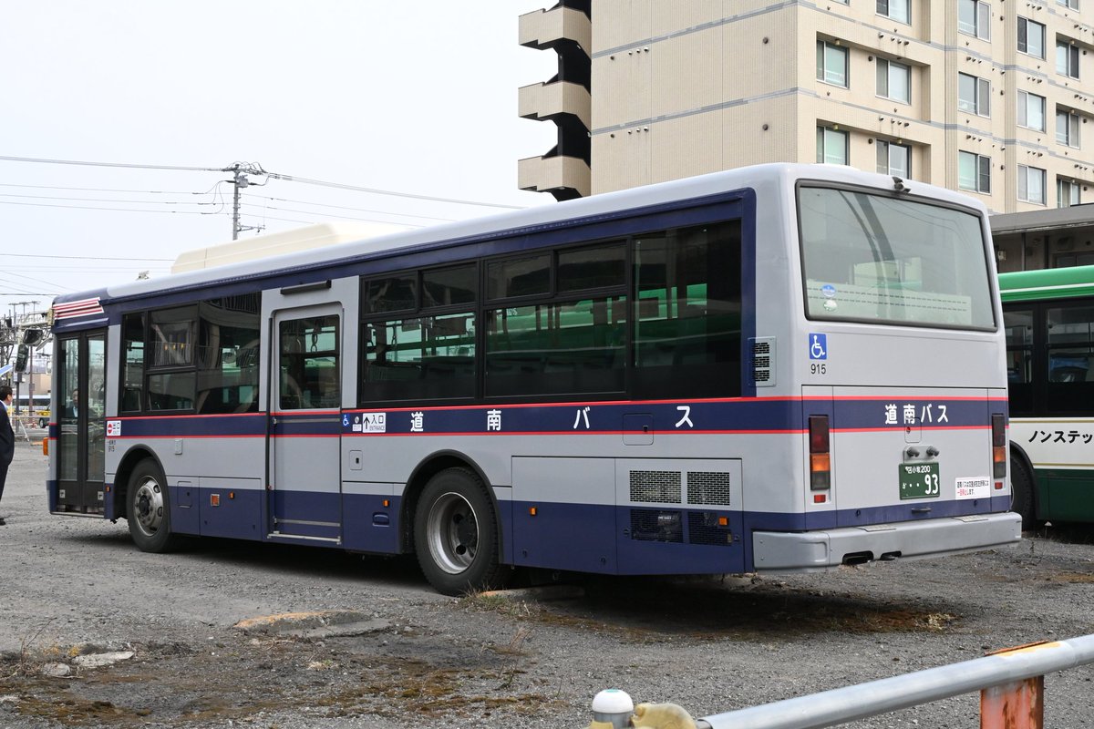 札ムロ tweet media