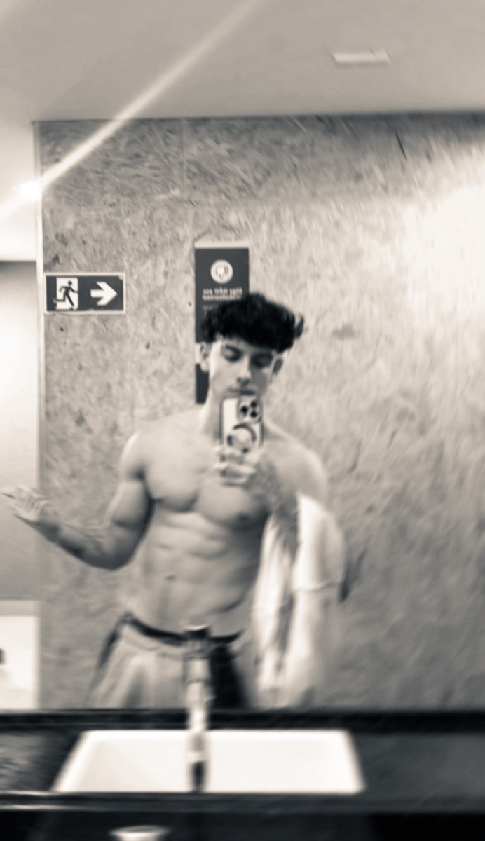 ࠡ𝑭᤻𝐀᤻𝐄𝐋៹ tweet media