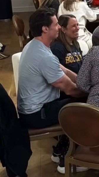 🍉🦖flora is going to hugh york city tweet media