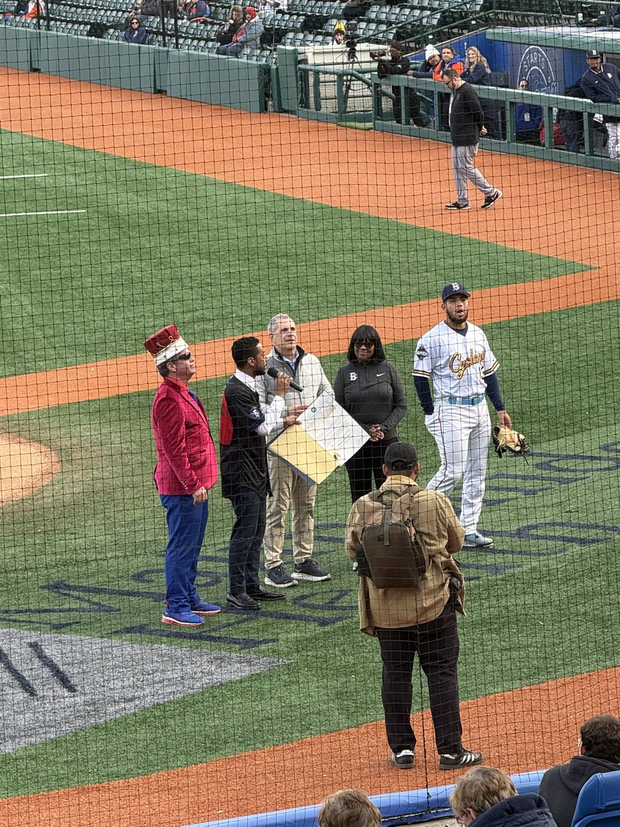 body cellinger tweet media