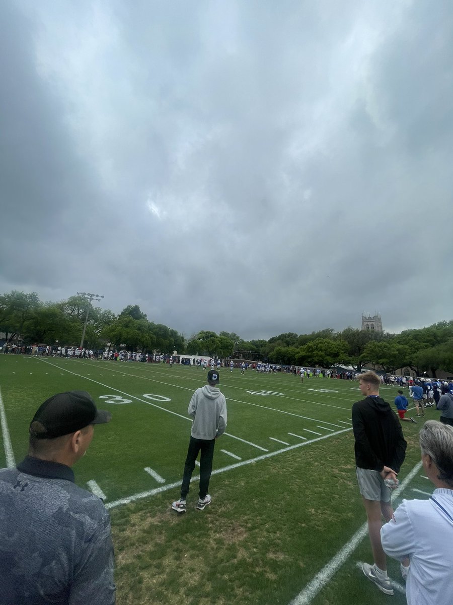 KobeEdwards_5's tweet photo. Had an amazing visit at SMU today!
Very grateful for the opportunity to see the program ball out🐎 @mrfootballwait @CoachRobLikens @RyanJenkinsTV @_ParkerStone https://t.co/9qy7rK6Ybc