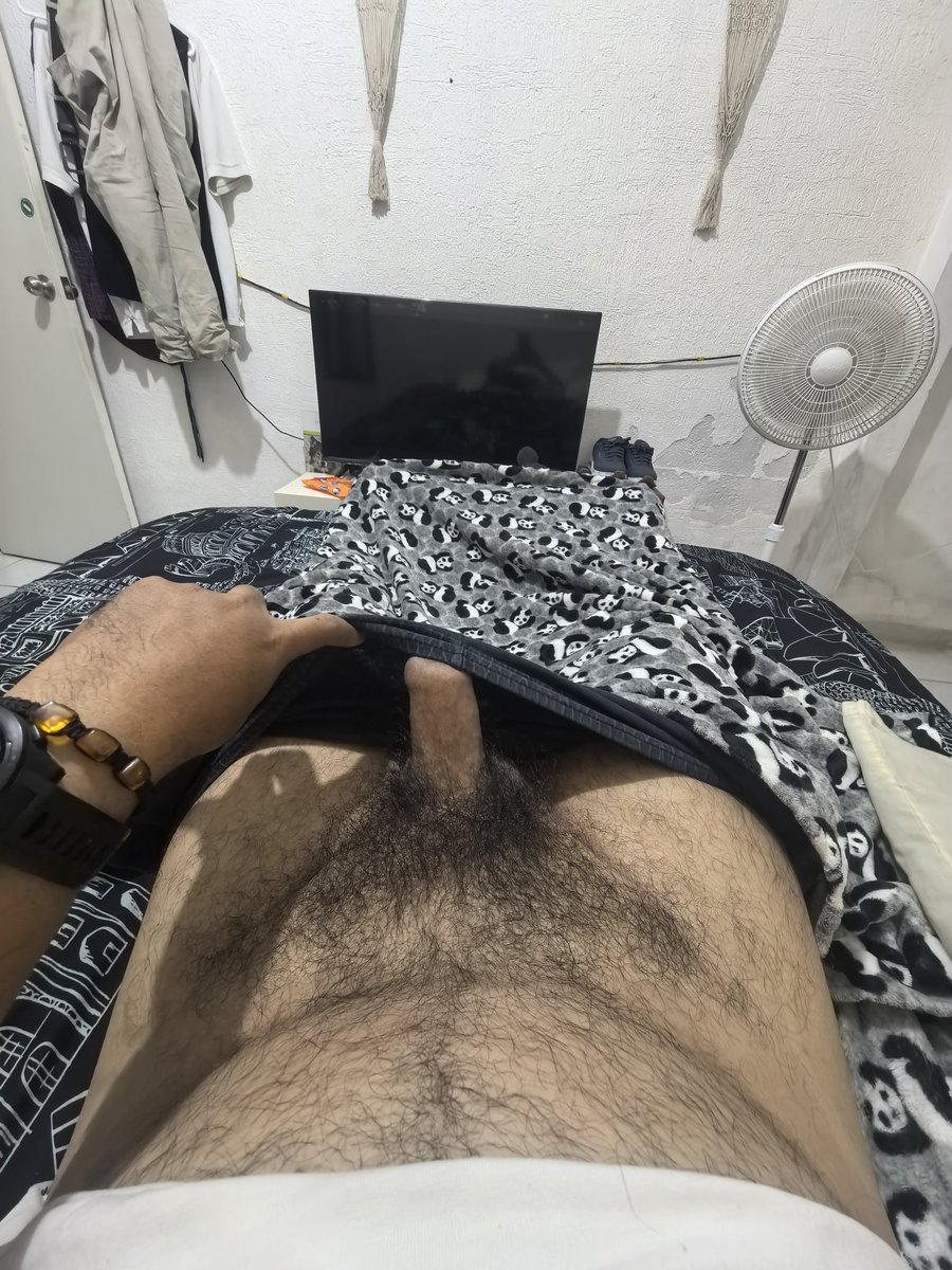 Chansito30's tweet photo. Ya desperté de mi siesta..
🐺 #Hairy #Top #PdcGay #Uncut https://t.co/61N8joqvtI
