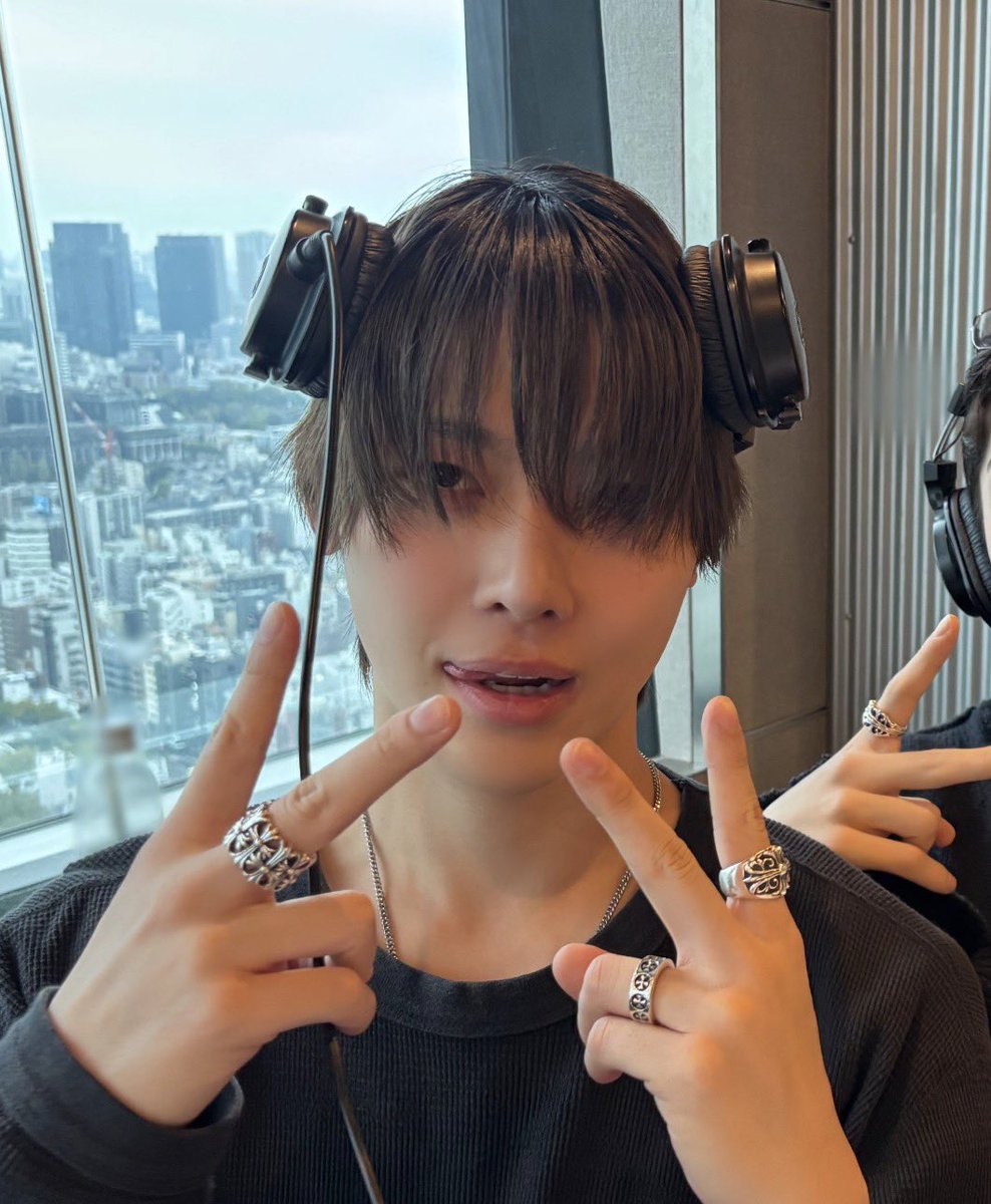 책갈피 tweet media