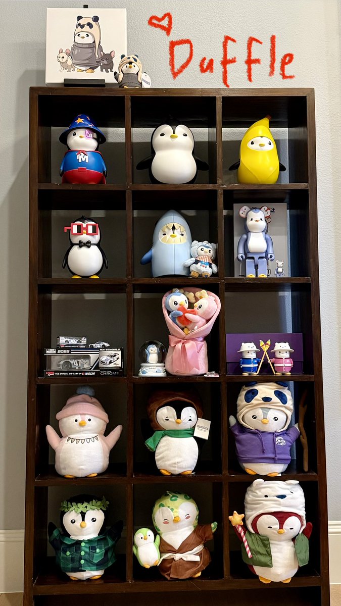 FrenchieMama 🐧🌸 tweet media