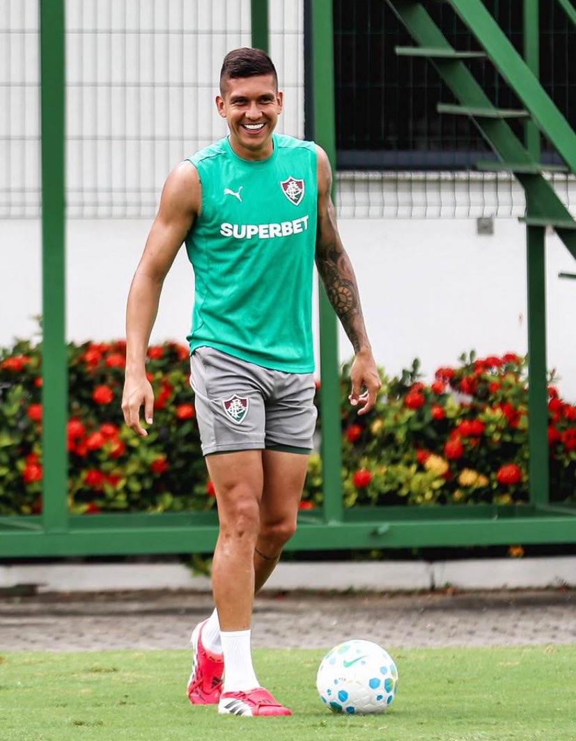 Estagiario do Fluminense 🇭🇺 tweet media