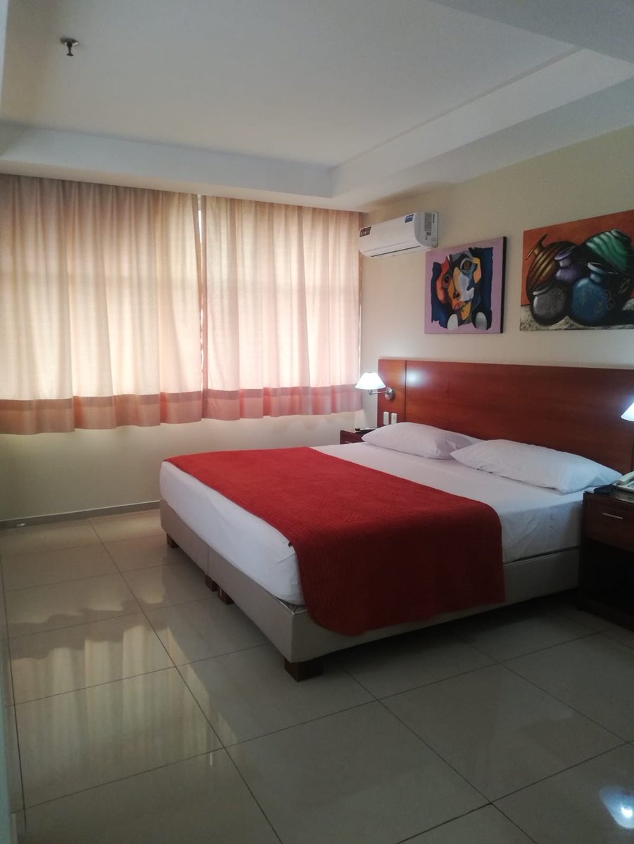 Hotel HM Guayaquil tweet media