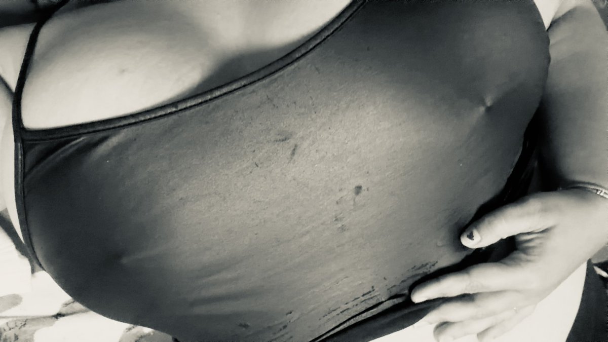 nenaadepapi's tweet photo. Solo pasaba a decir que estoy viva… 😈

Feeeeeeliz puente!!! Portaos mal 🤭 https://t.co/YdQZnTWw3O