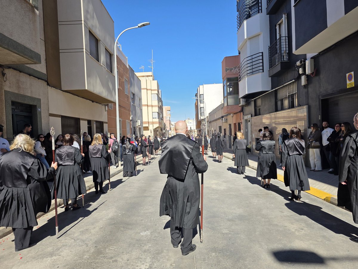 BlasImbroda's tweet photo. El Colegio de Abogados de Melilla procesionando el Jueves Santo, junto al trono del Padre Jesús Cautivo de Medinaceli. https://t.co/huS6SVh0W4