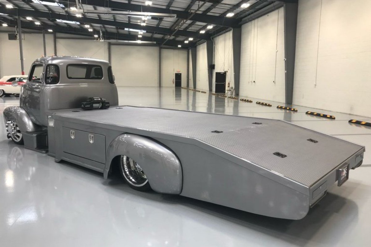 eClassicAutos tweet media