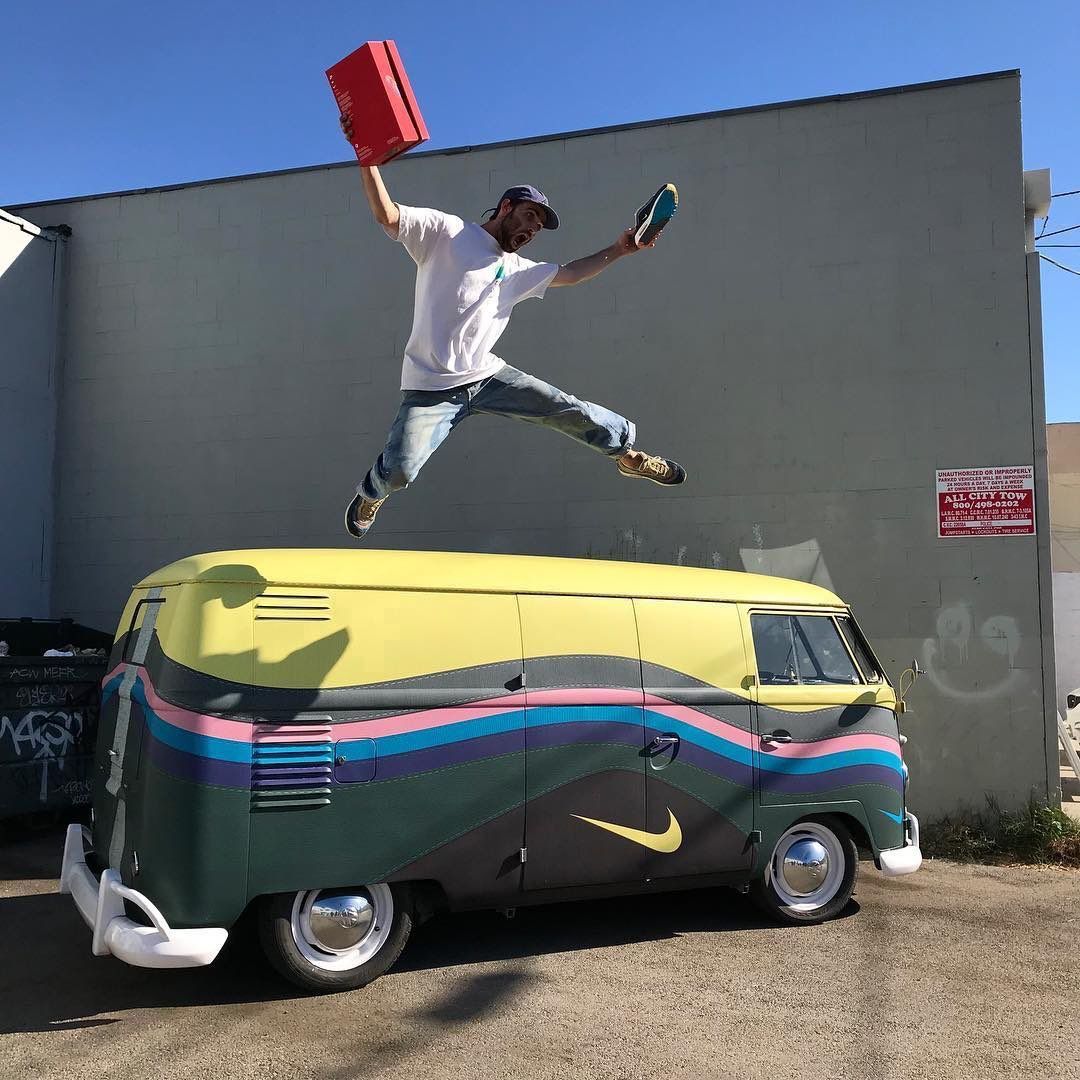 JustFreshKicks tweet media