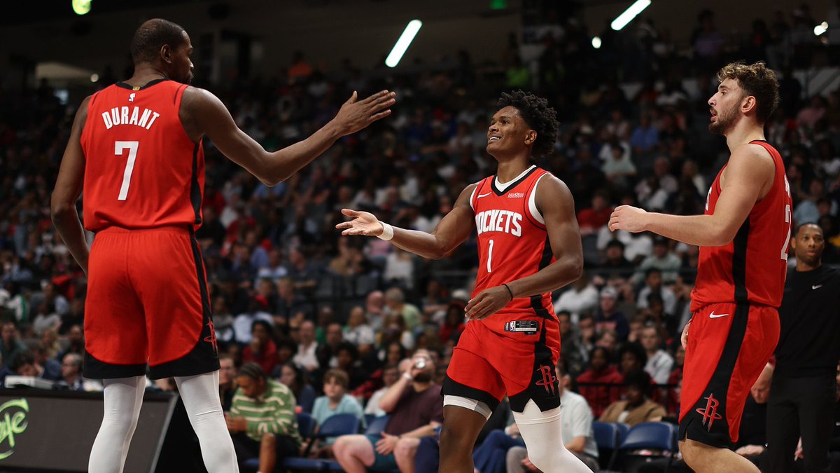 𝒃🏀 tweet media