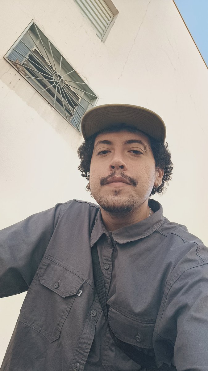 Zézinho do mustache tweet media